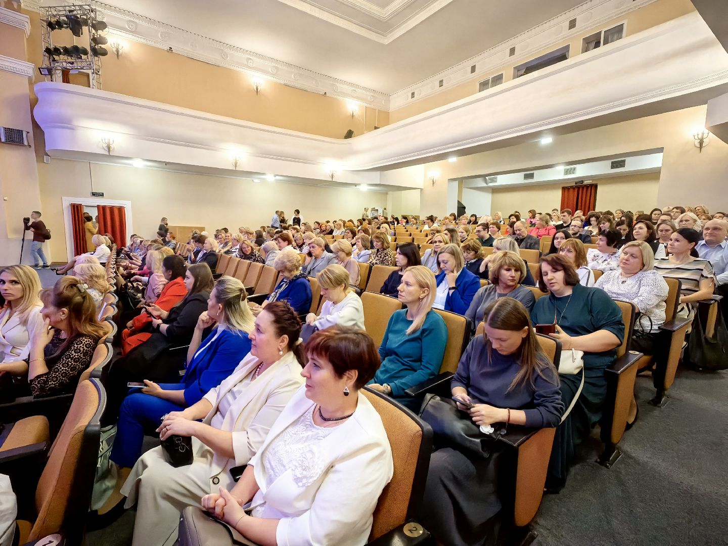 день учителя, Педагог начальных классов, школа, дети, ЦДК,