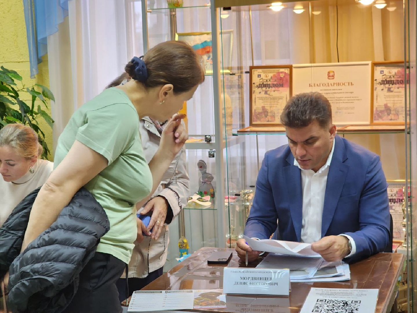 можайск, можайский городской округ, подмосковье, выездная администрация, власть, обращения граждан, ремонт дороги, многодетные семьи, жители, встреча с жителями,