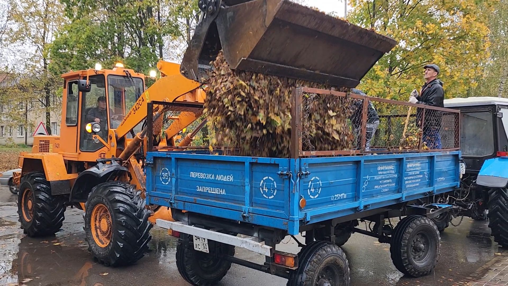 Поселок Горка, Уборка листы, Подготовка к зиме в Бронницах, Уборка опавшей листы в Бронницах,
