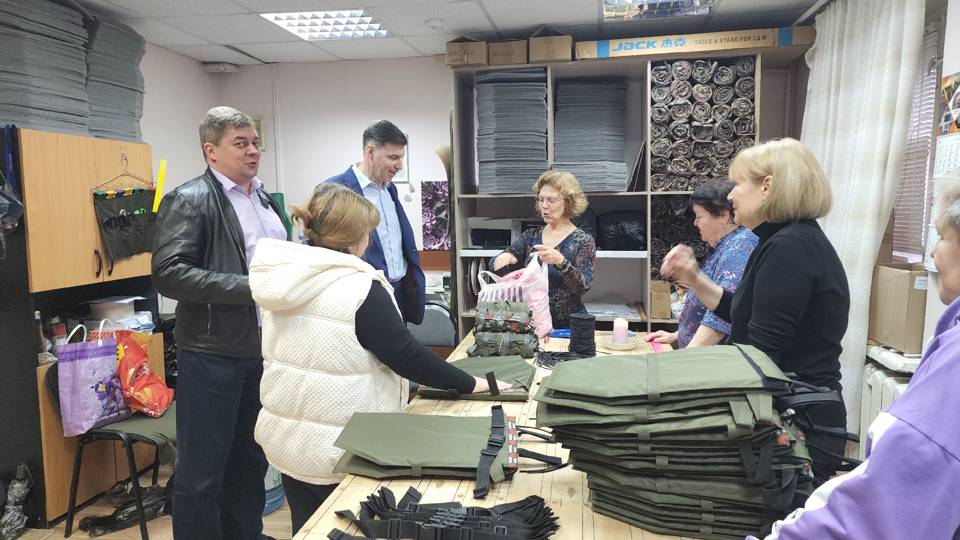 волонтеры, котельники, золотые руки ангела,