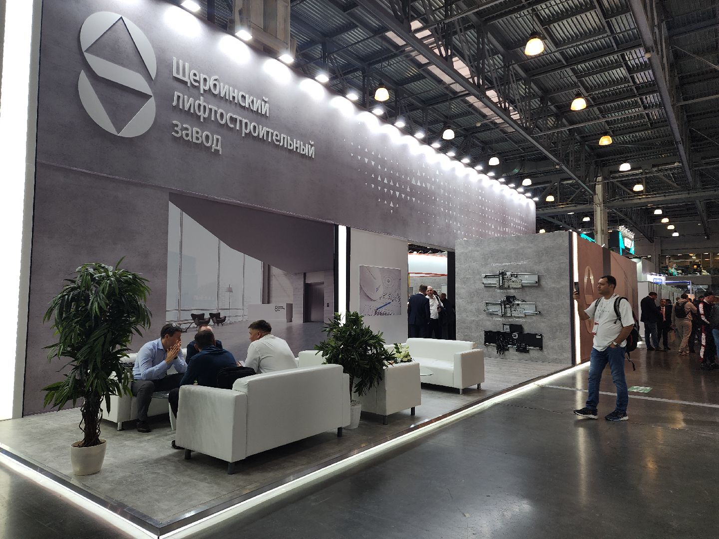 Красногорск, крокус экспо, лифты, выставка,