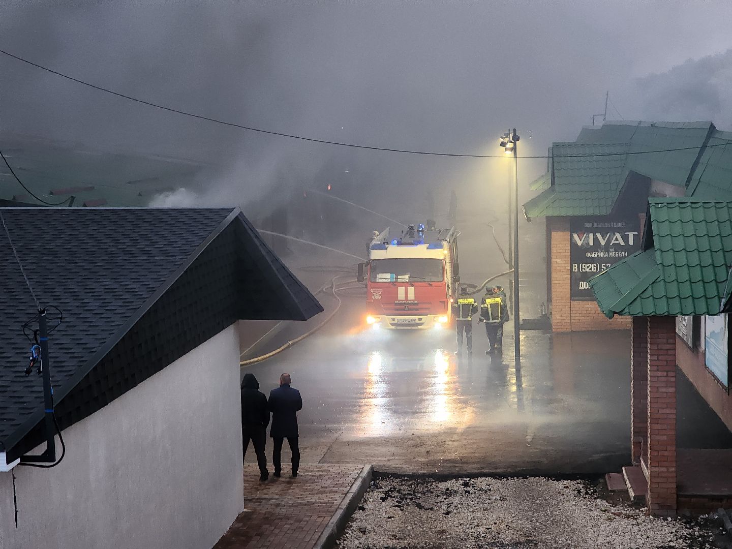 ногинск, жители, общество, пожар, тушение пожара, глуховский рынок, загорелся рынок, мчс, пожарные, чп,