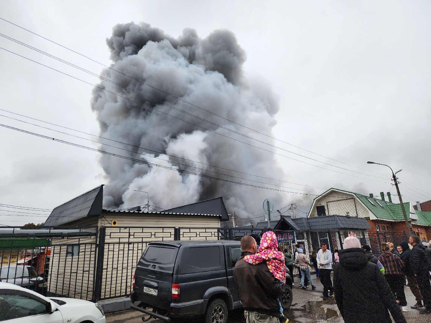 ногинск, жители, общество, пожар, тушение пожара, глуховский рынок, загорелся рынок, мчс, пожарные, чп,