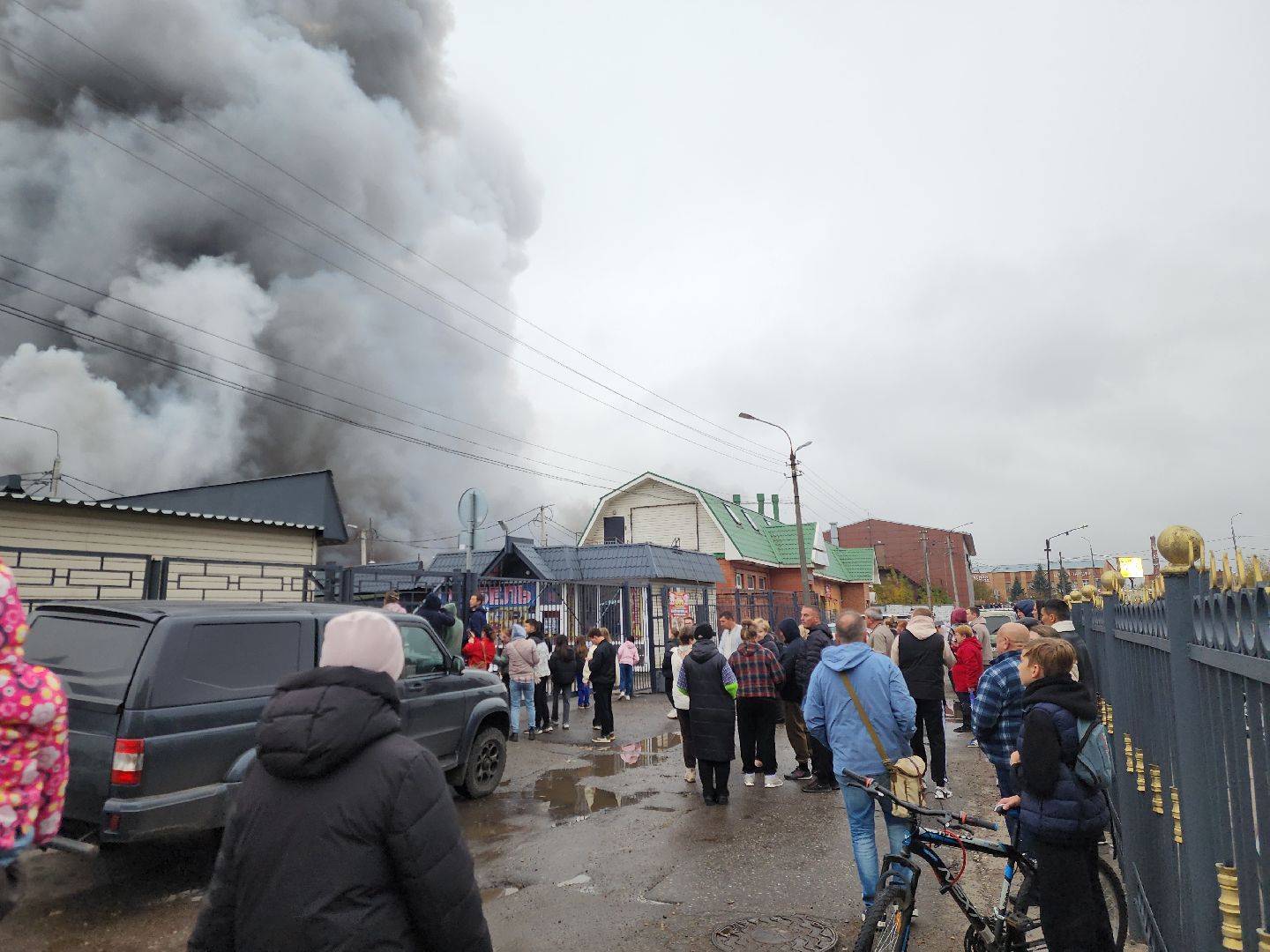 ногинск, жители, общество, пожар, тушение пожара, глуховский рынок, загорелся рынок, мчс, пожарные, чп,