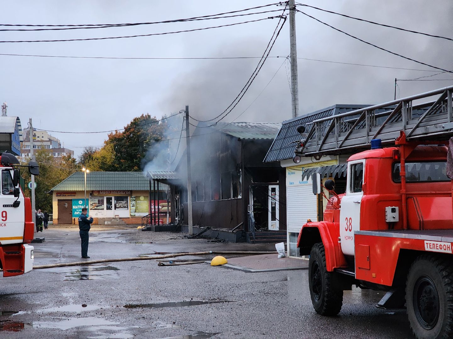 ногинск, жители, общество, пожар, тушение пожара, глуховский рынок, загорелся рынок, мчс, пожарные, чп,