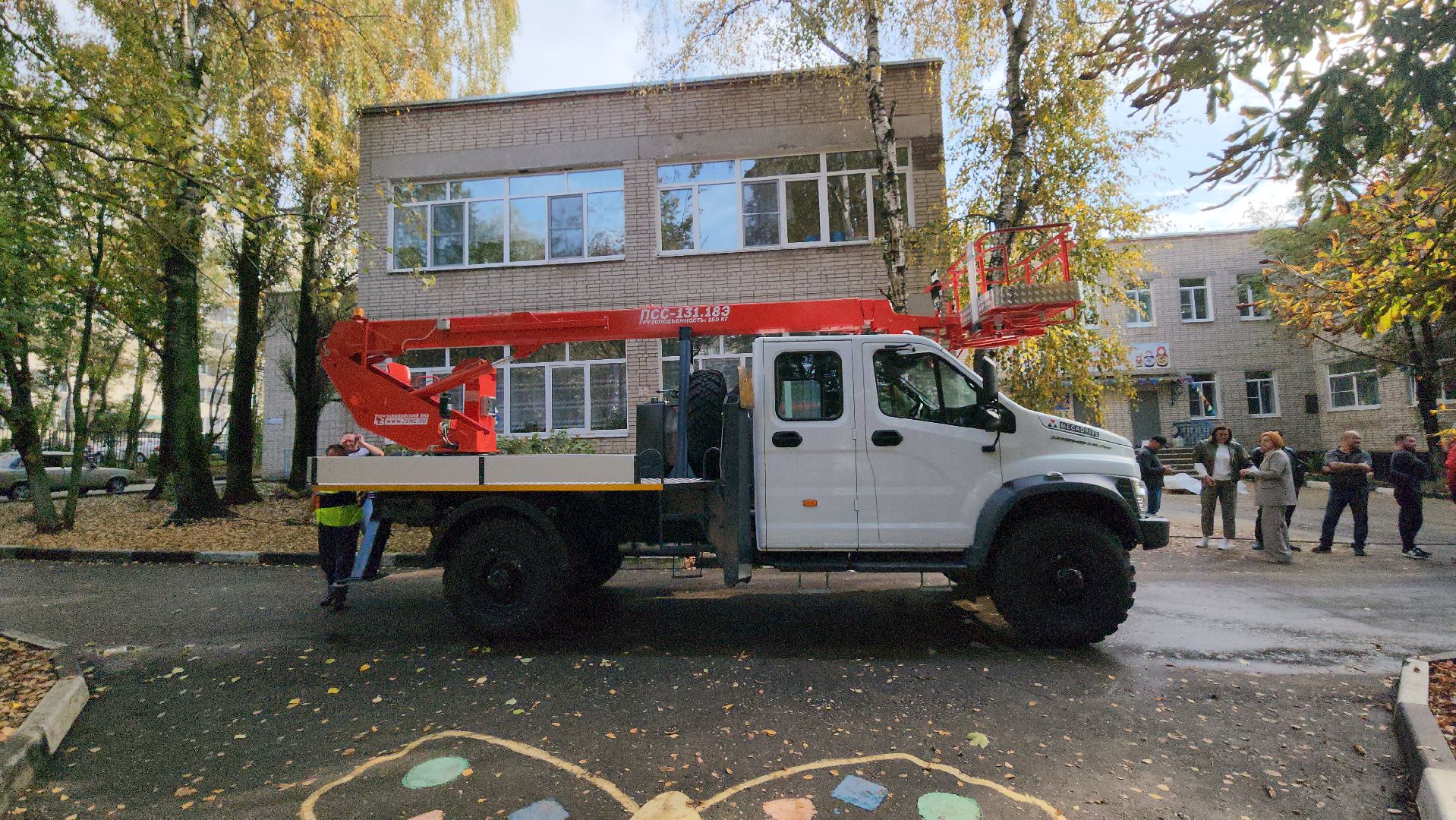 серпухов, автовышка, новая техника, детский сад матрешка, улица серпуховская,