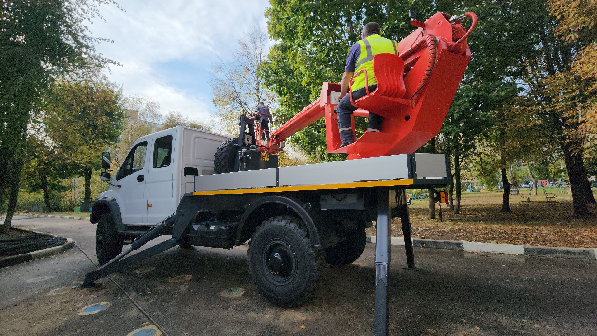 серпухов, автовышка, новая техника, детский сад матрешка, улица серпуховская,