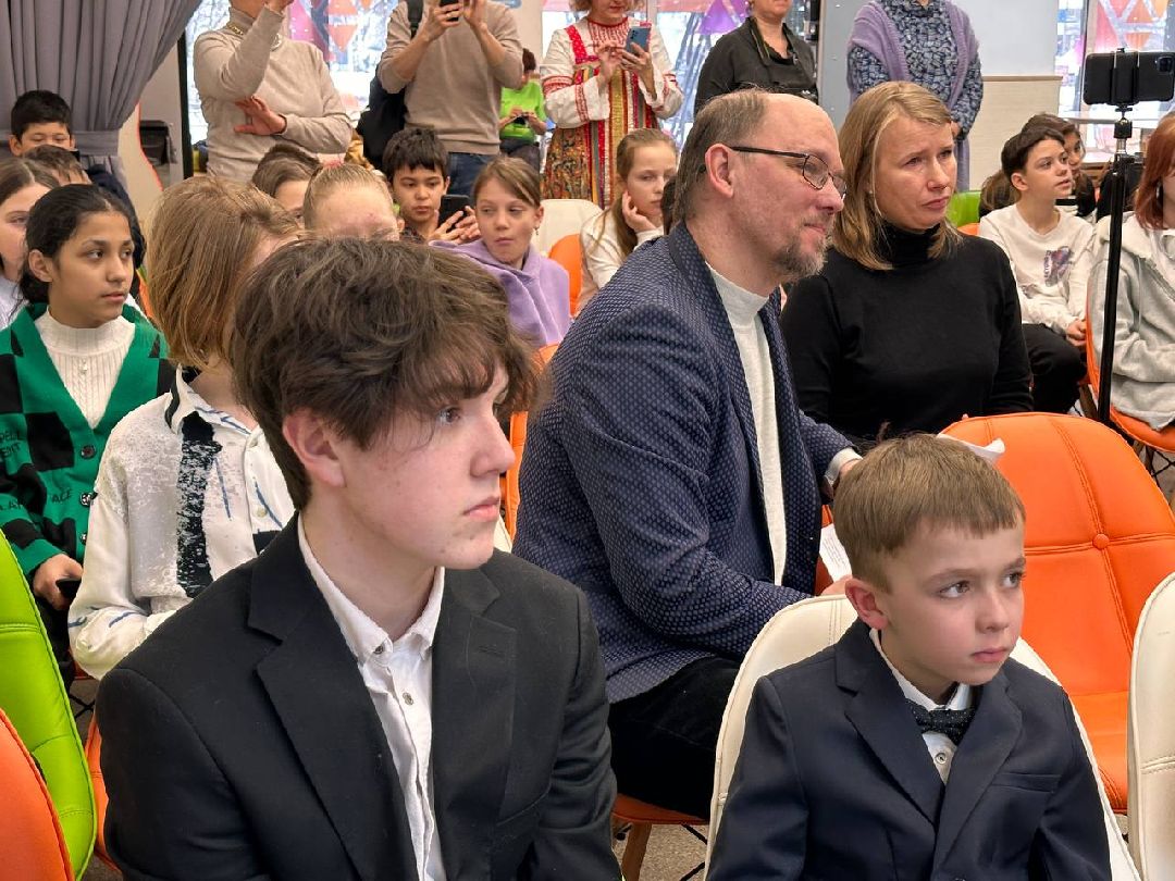 Одинцово, Выставка, Школа искусств, Великая Отечественная война, Подвиг героев