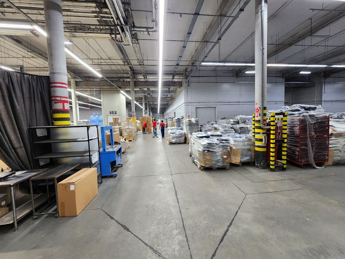 Чехов, мебельная фабрика Бюрократ, расширение производства, новый швейный цех, чехлы для кресел, новые рабочие места, производство мебели,