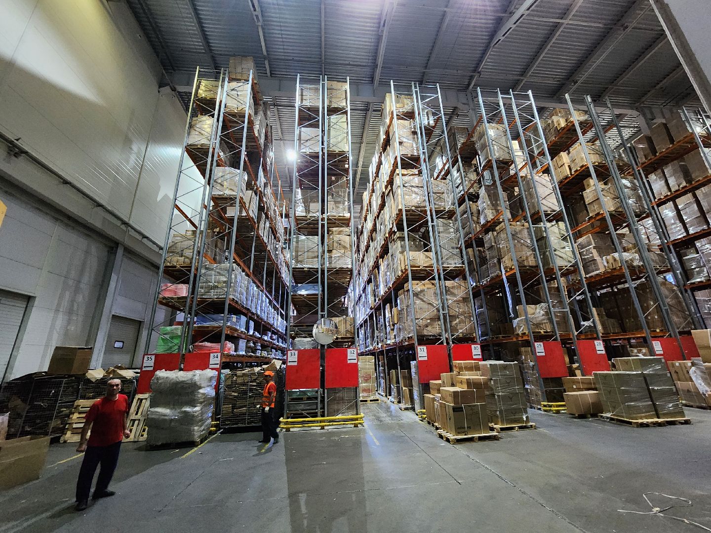 Чехов, мебельная фабрика Бюрократ, расширение производства, новый швейный цех, чехлы для кресел, новые рабочие места, производство мебели,