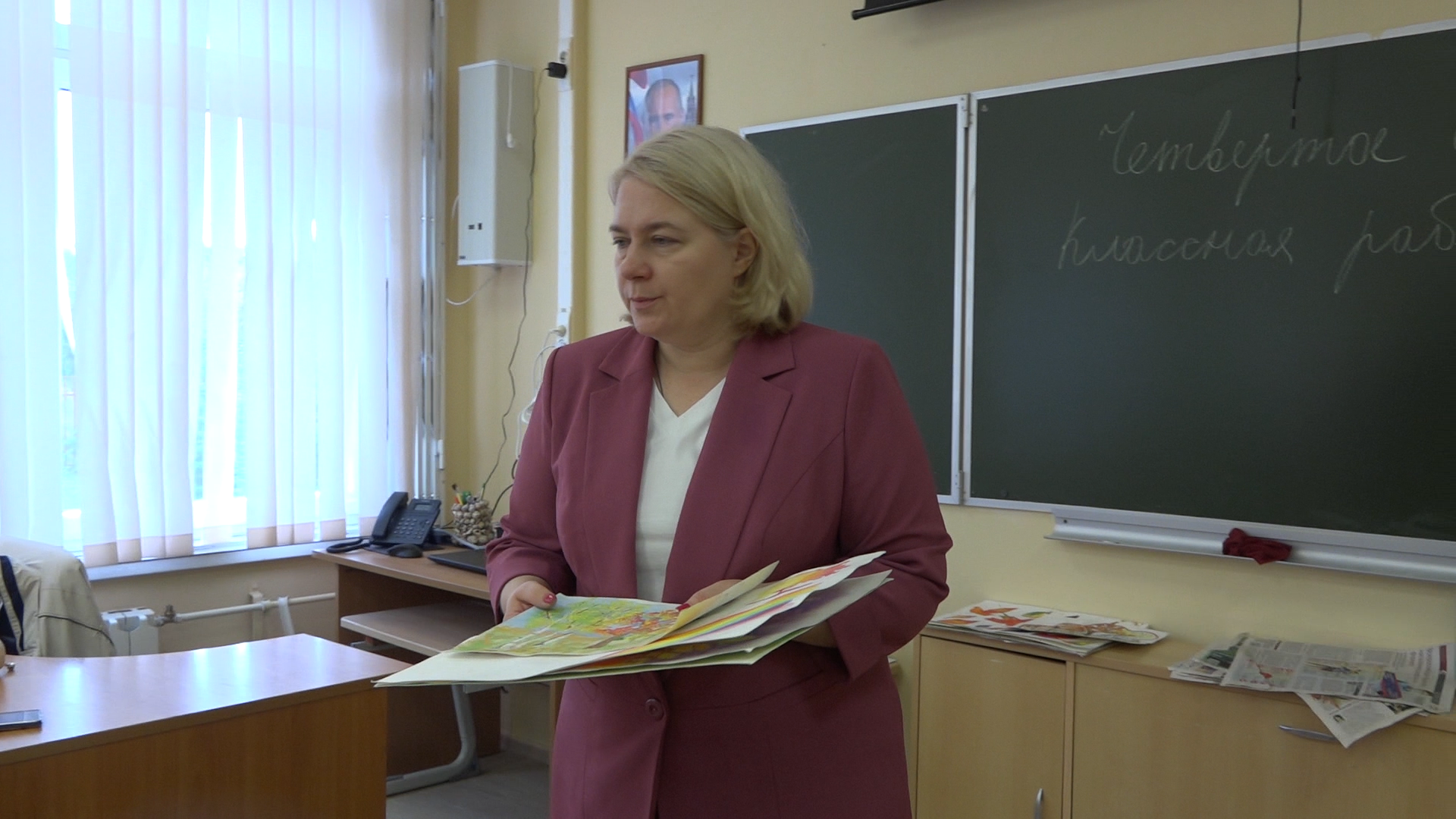 школа Перспектива, школа Попова, Власиха Перспектива, День учителя Власиха, учитель русского языка и литературы,