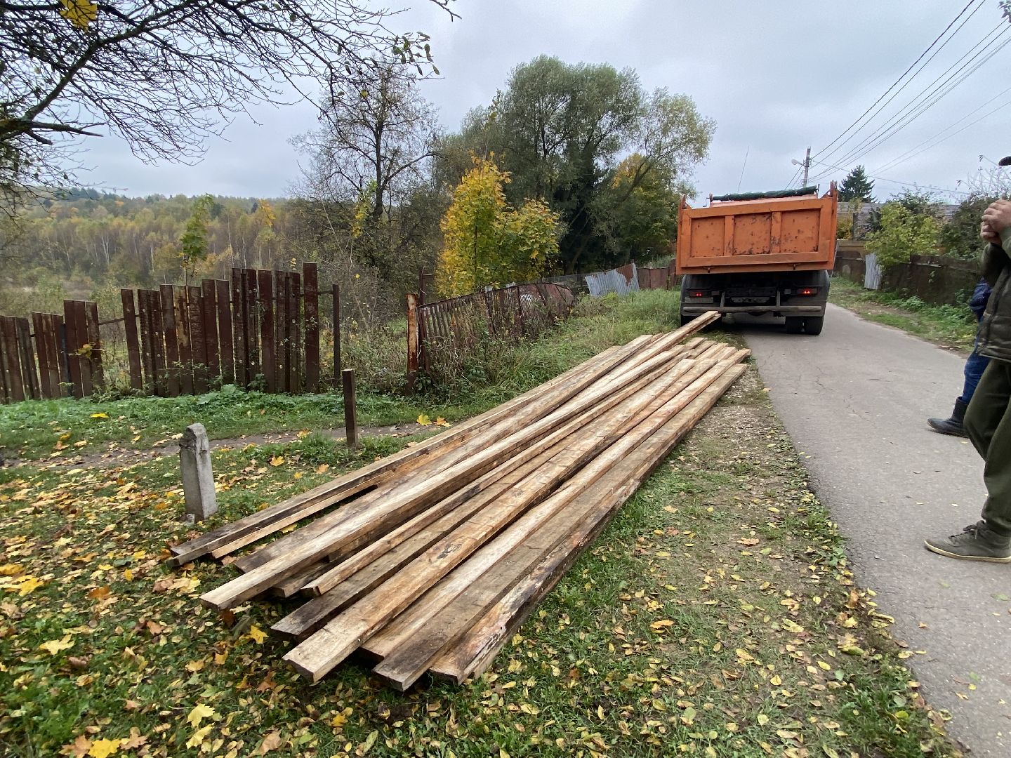 Ремонт, Навесной мост, Доски, Река, Деревня,