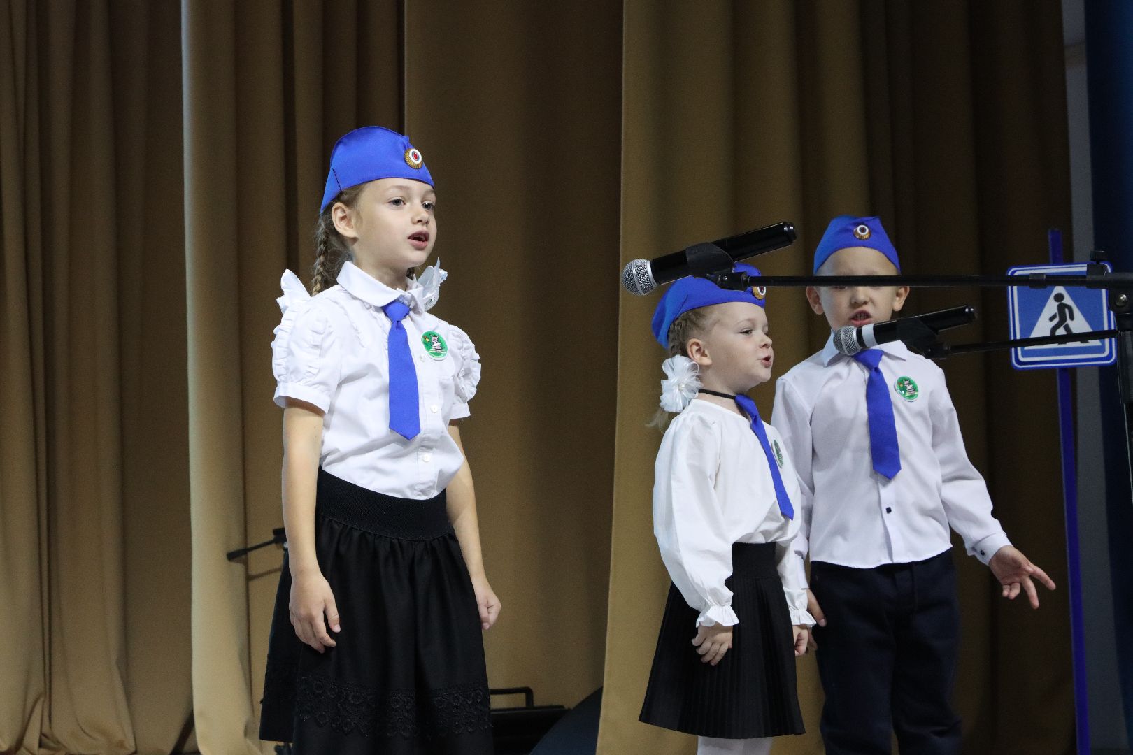 лотошино, конкурс, лотошинский цдк, юные инспекторы дорожного движения, образование,