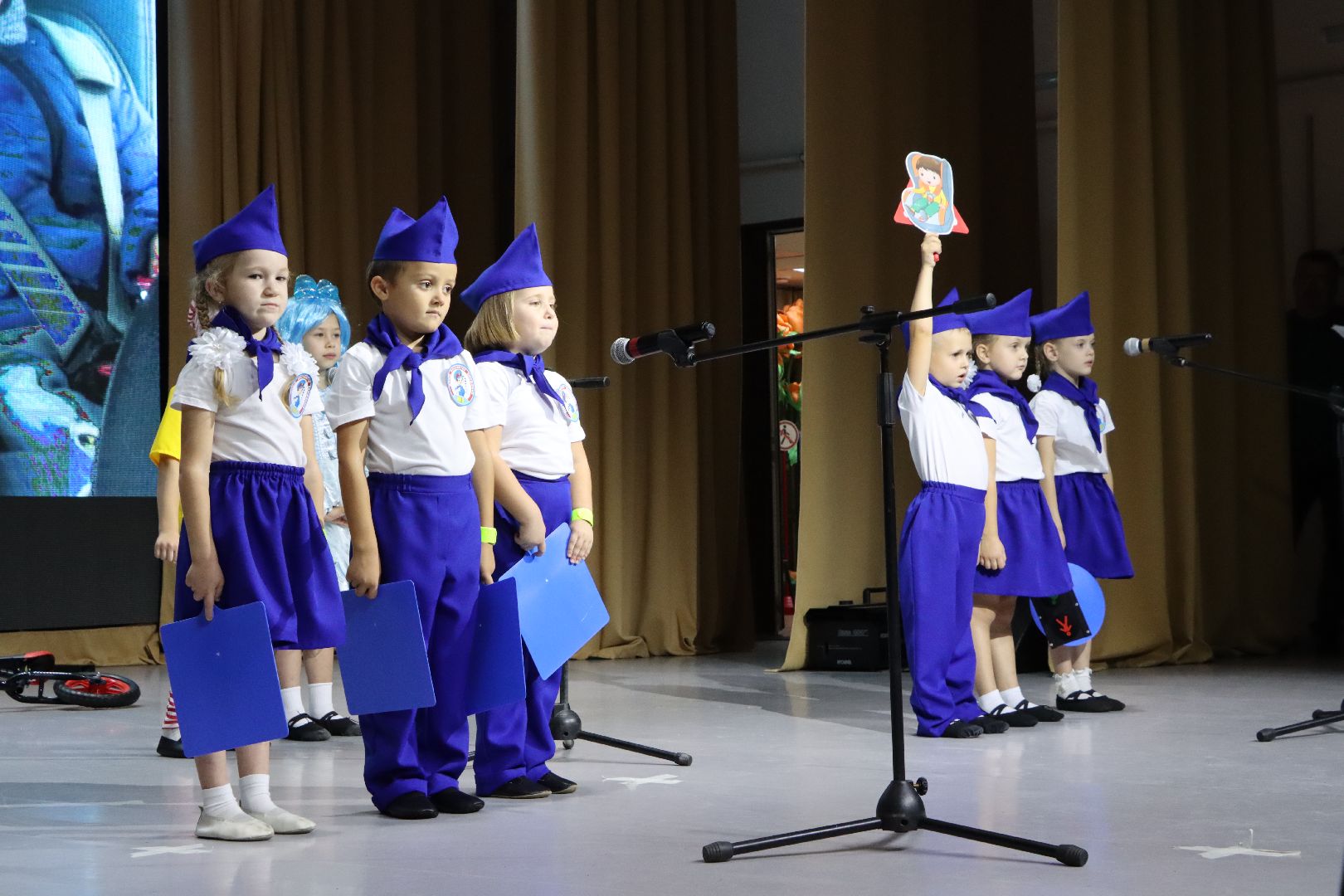 лотошино, конкурс, лотошинский цдк, юные инспекторы дорожного движения, образование,