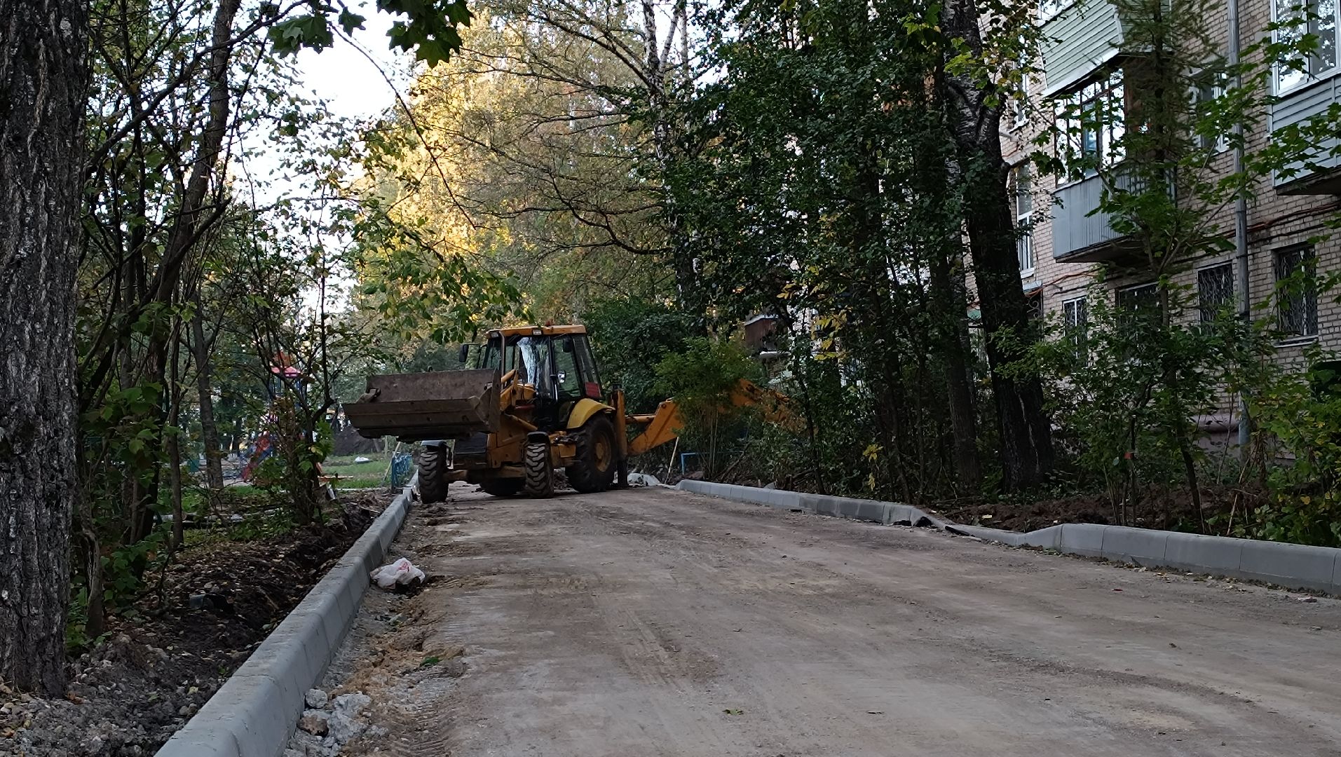 ремонт двора, лобня, асфальт,