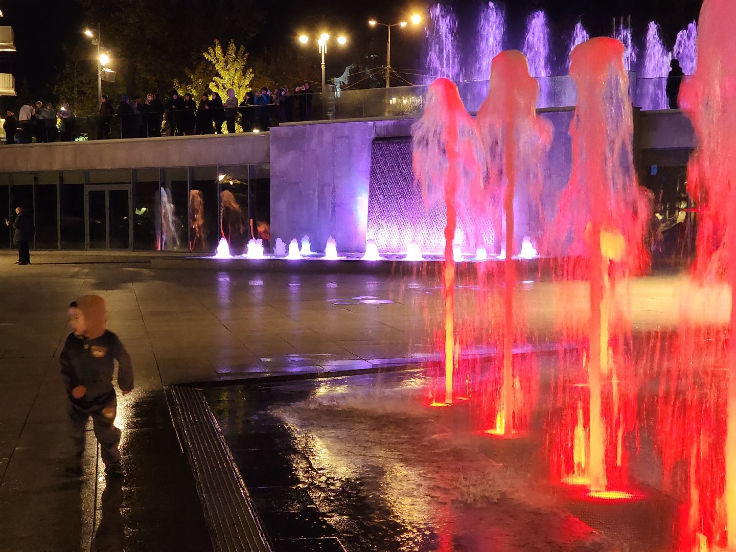 ногинск, жители, общество, фонтанная площадь, шоу фонтанов, концертная программа, фонтаны,