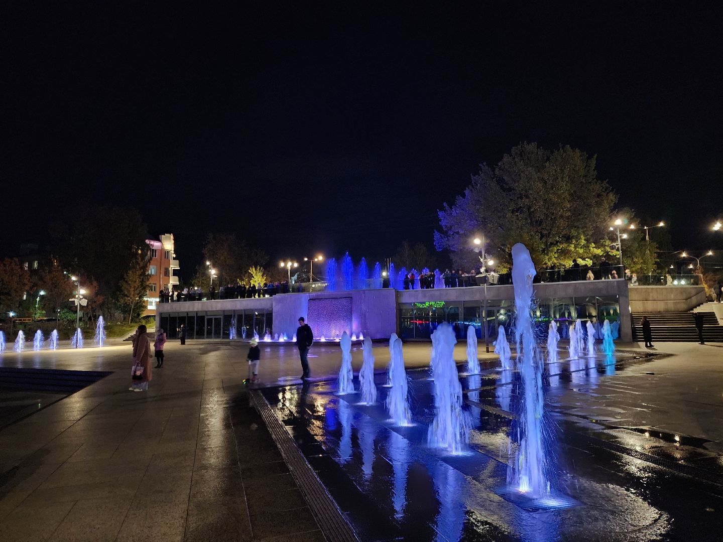 ногинск, жители, общество, фонтанная площадь, шоу фонтанов, концертная программа, фонтаны,