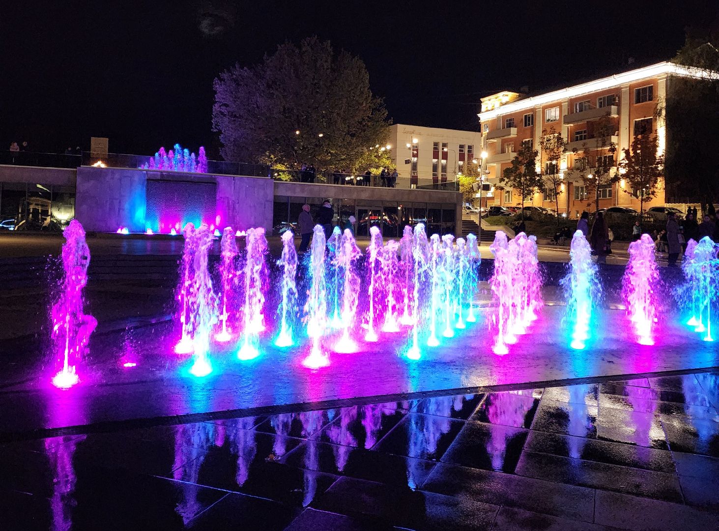 ногинск, жители, общество, фонтанная площадь, шоу фонтанов, концертная программа, фонтаны,