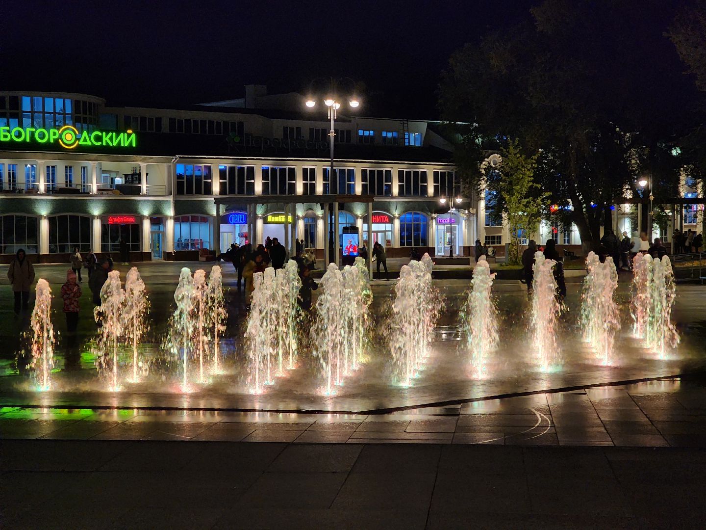 ногинск, жители, общество, фонтанная площадь, шоу фонтанов, концертная программа, фонтаны,