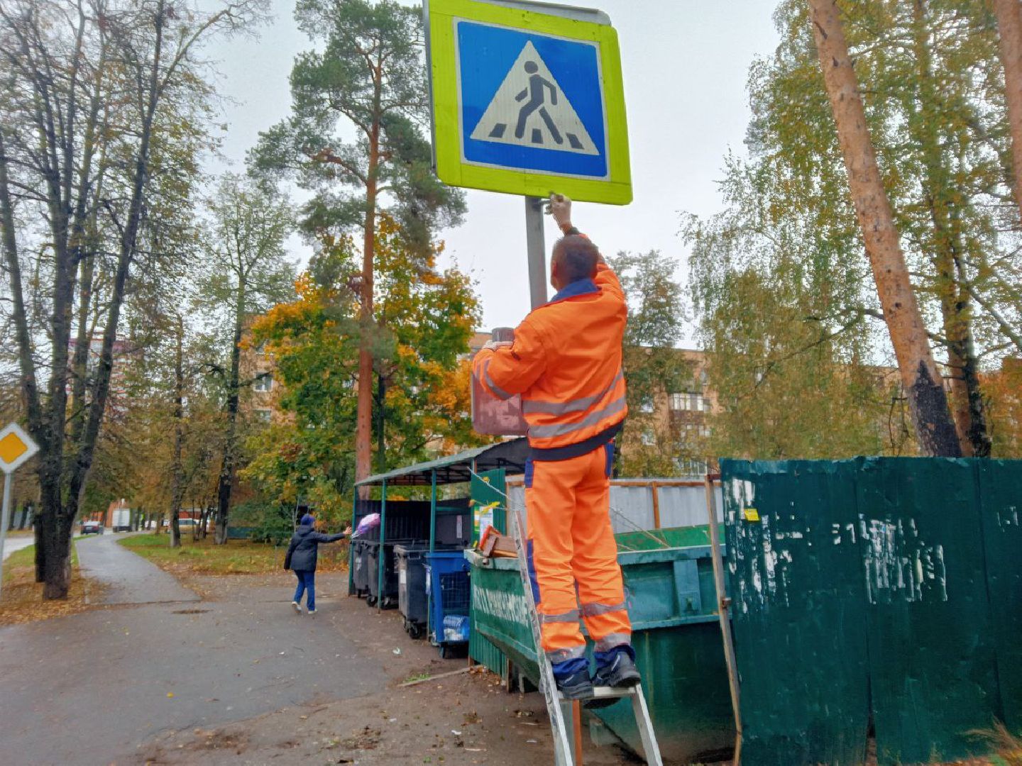 дорожные знаки, дорожные знаки во дворах, лежачие полицейские, благоустройство, дороги, пушкино, безопасность дорожного движения,