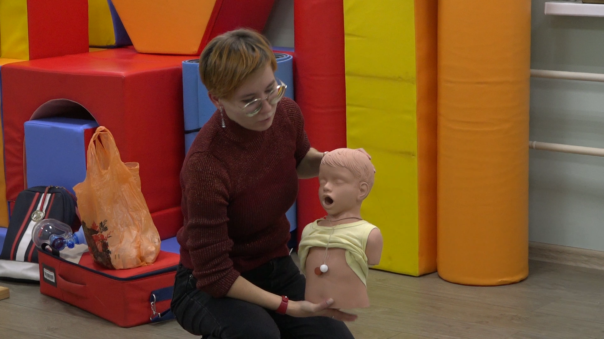 реанимация навыки, мастер-класс реанимации, НИКИ детства, Поликлиника власихи, волонтеры-медики,