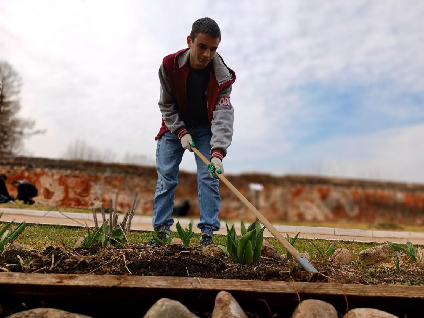 Можайск, Можайский городской округ, Подмосковье, субботник, волонтеры, студенты, Никольский собор