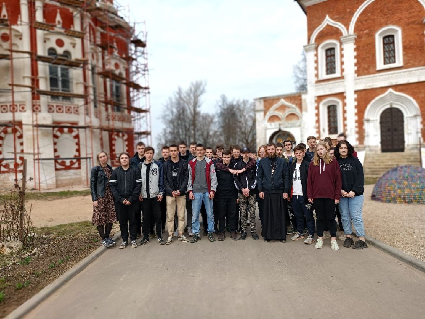 Можайск, Можайский городской округ, Подмосковье, субботник, волонтеры, студенты, Никольский собор