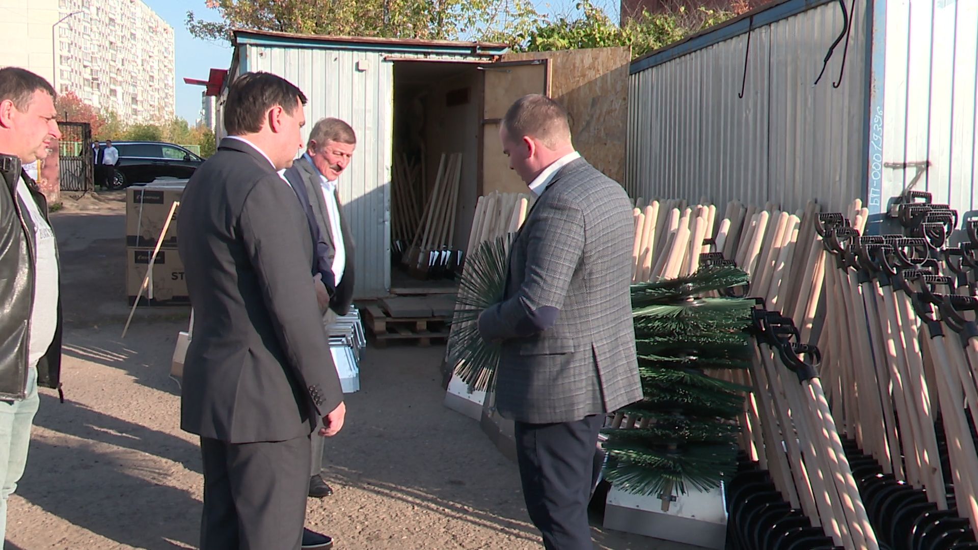 Реутов, ЖКХ, подготовка к зиме, техника, бобкэт, трактор,