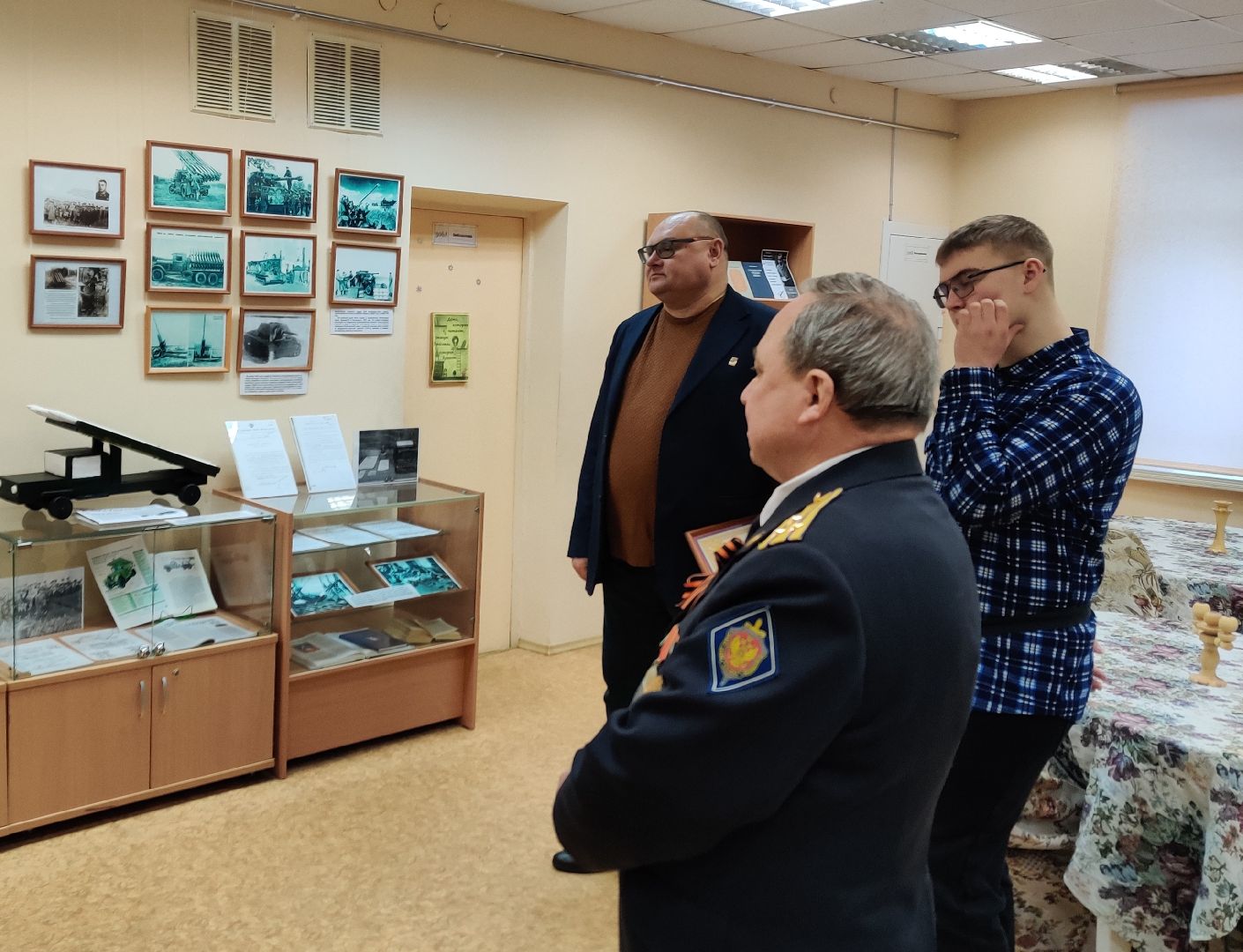 Красноармейск, общество