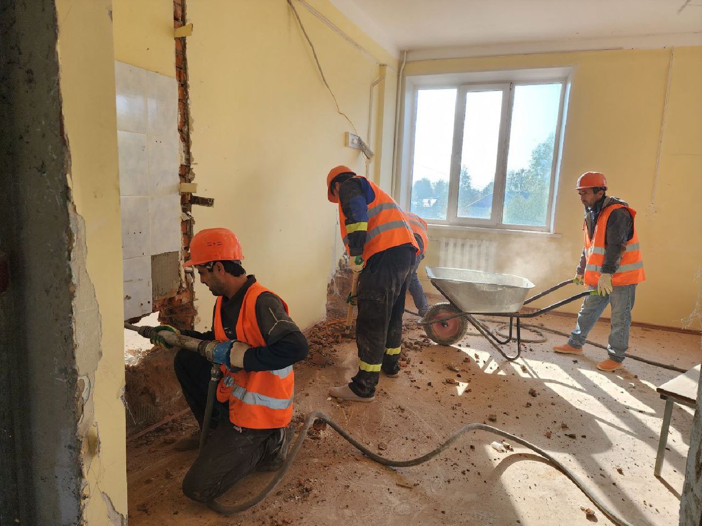 можайск, можайский городской округ, подмосковье, капитальный ремонт медучреждения, капремонт, стационар перезагрузка, демонтажные работы, медицина, здравоохранение подмосковья,