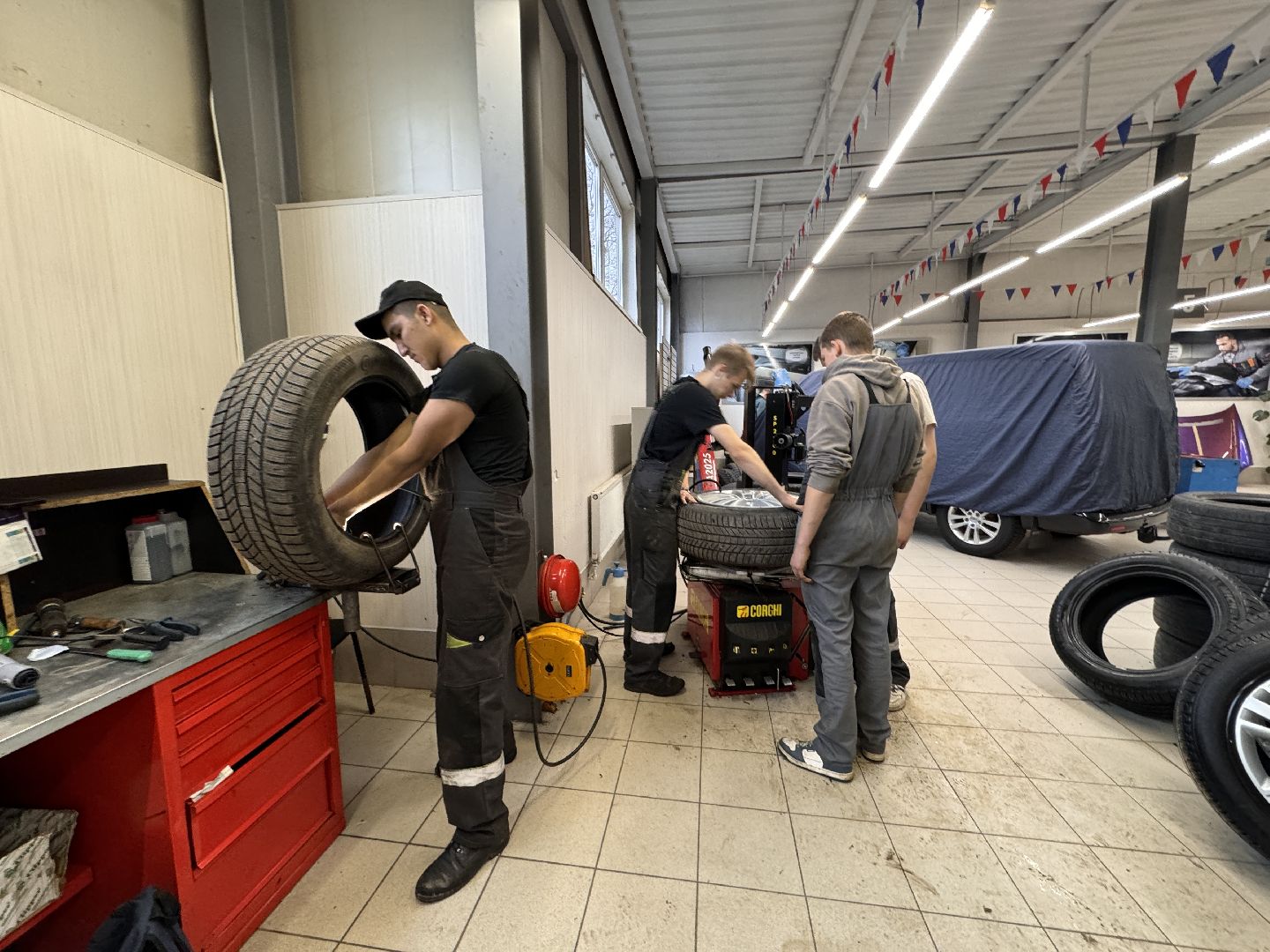 Волин, Обучение молодых специалистов, Автотехобслуживание, Рабочие профессии,