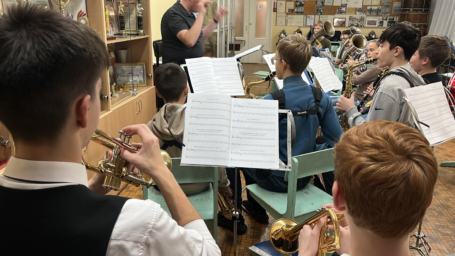 оркестр, детский оркестр, духовой оркестр, съемки кино, съемки сериала,