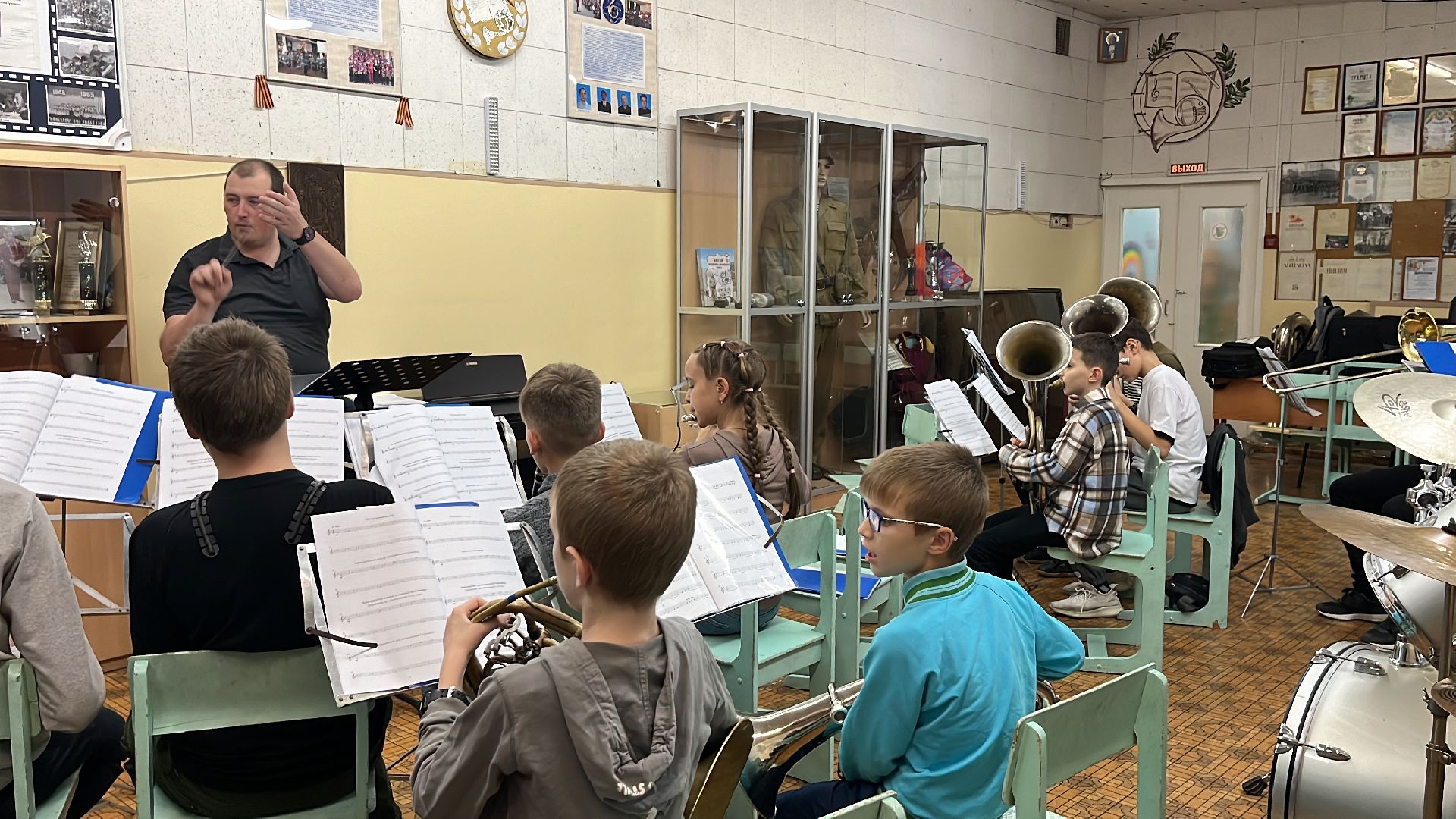 оркестр, детский оркестр, духовой оркестр, съемки кино, съемки сериала,