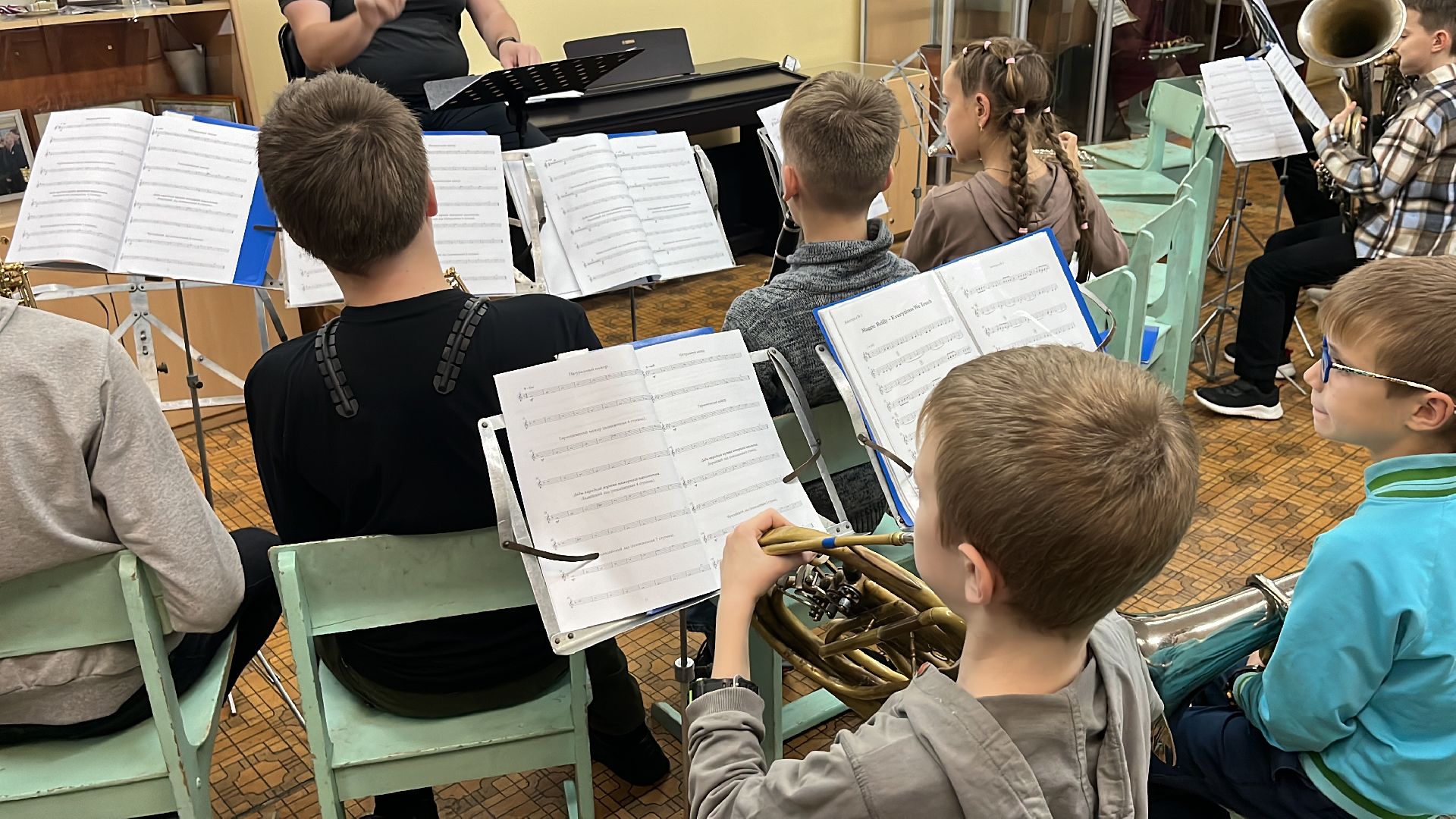 оркестр, детский оркестр, духовой оркестр, съемки кино, съемки сериала,
