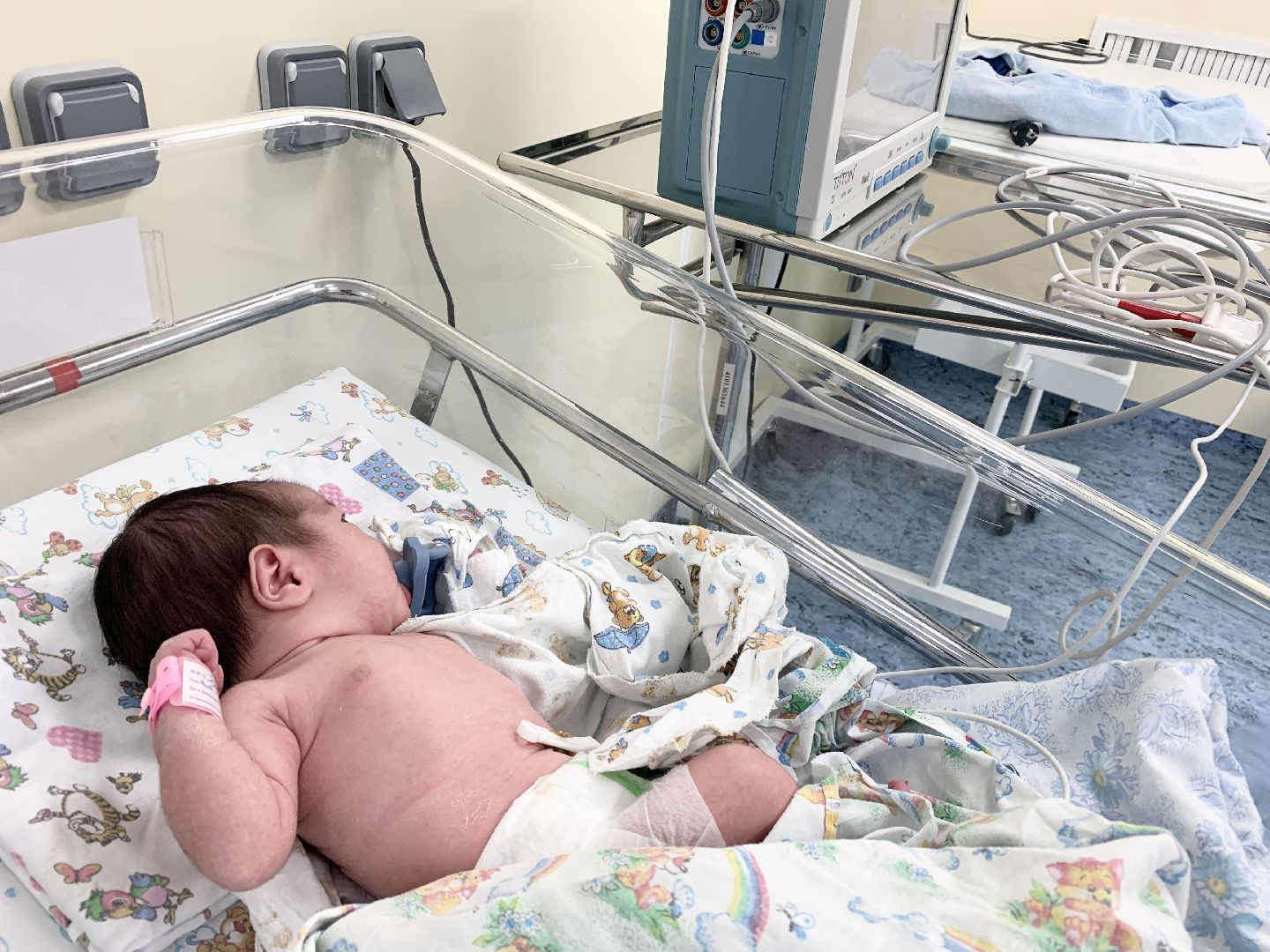 Балашиха, Подмосковье, центр грудного вскармливания, Балашихинский роддом, Денис Аксенов, неонатологи подмосковья,