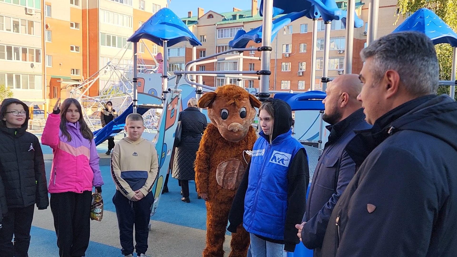 Бронницы, Открытие детской площадки, Новая детская площадка по губернаторской программе, Новая игровая площадка в Комсомольском переулке,