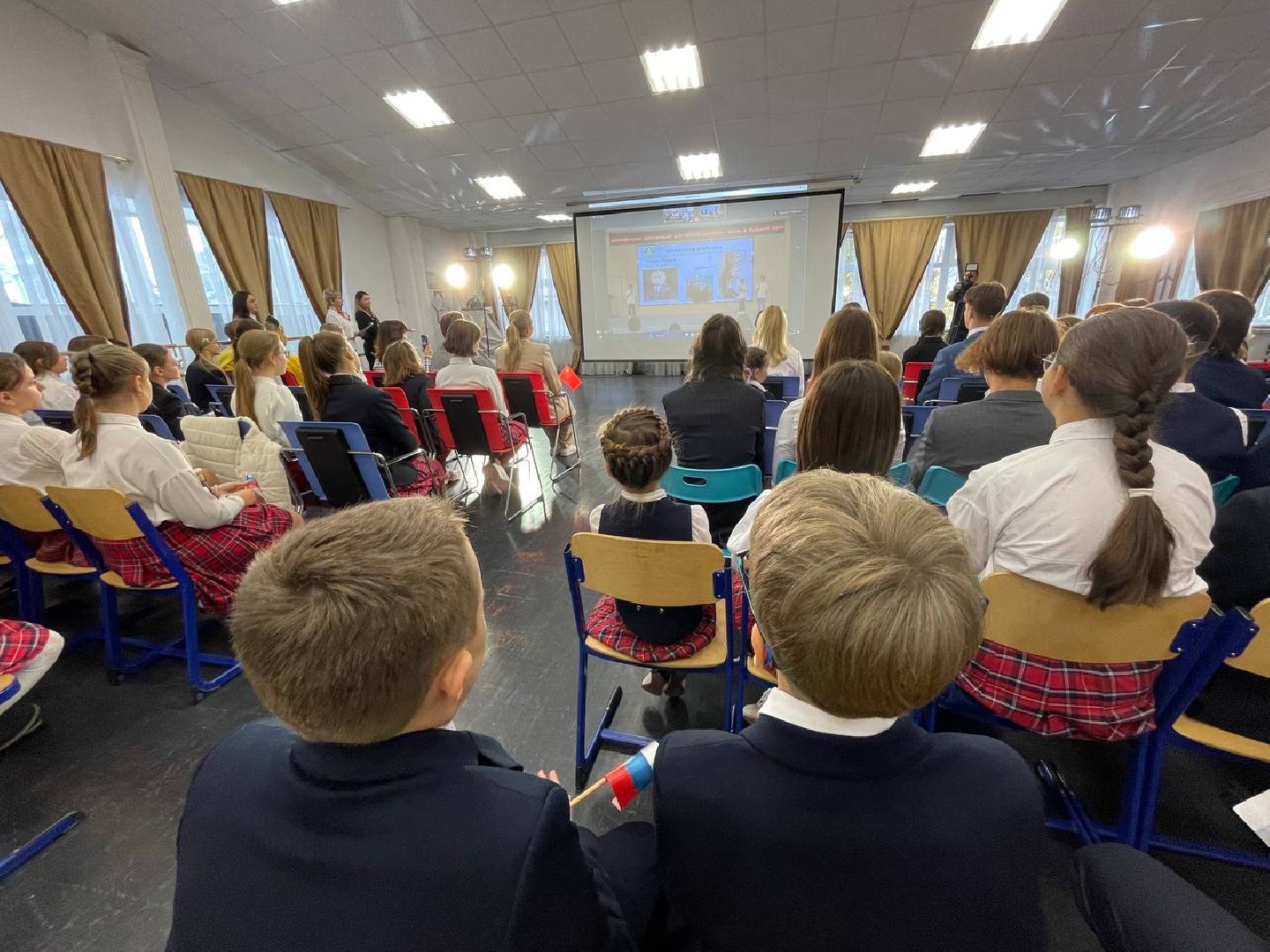 Дмитров, Гимназия Дмитров, Чжаоцин,