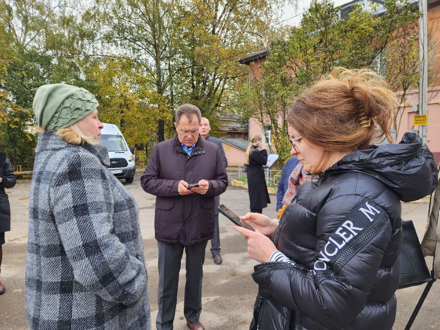 власть, жители, общество, благоустройство, новая дорога, оперативный выезд, глава округа,