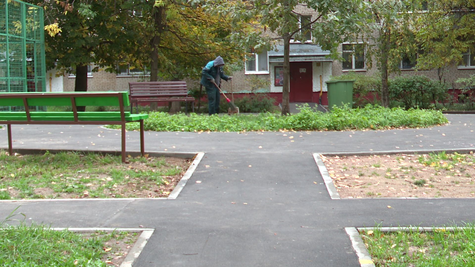 Реутов, новый асфальт, тротуар, проезжая часть, детская площадка,