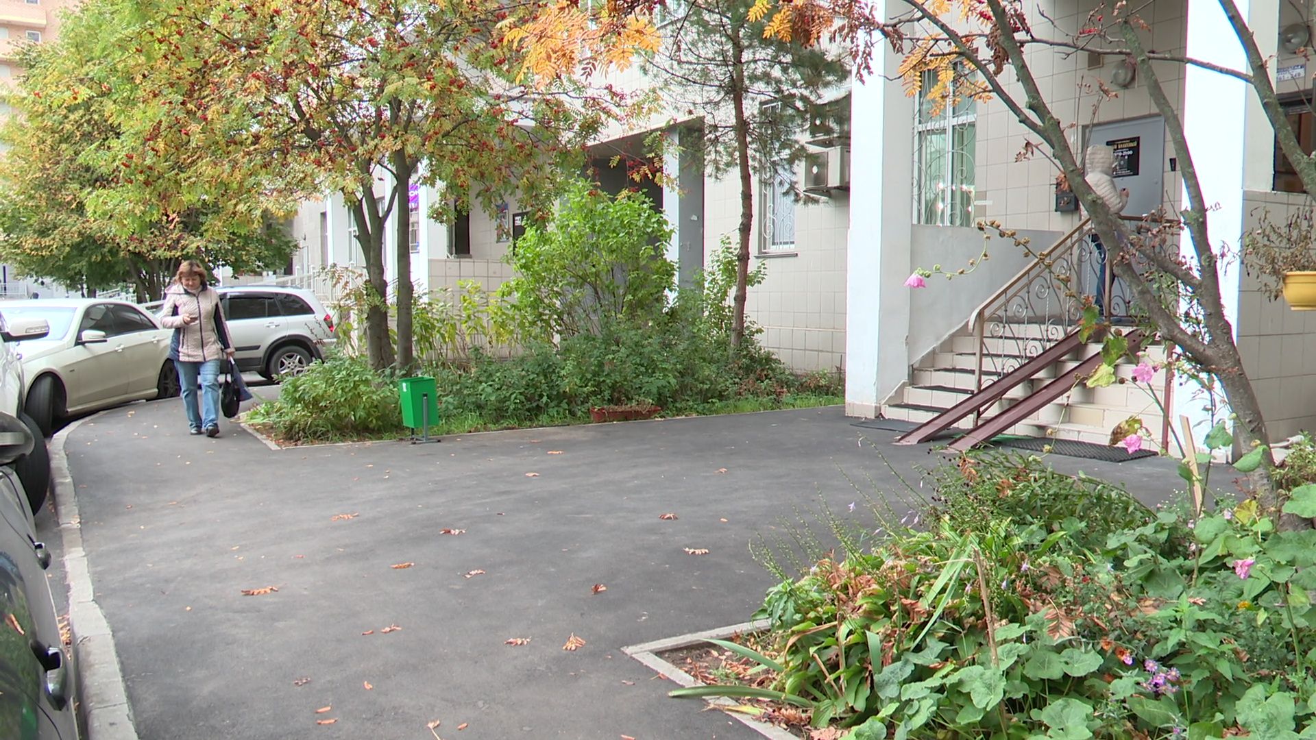 Реутов, новый асфальт, тротуар, проезжая часть, детская площадка,