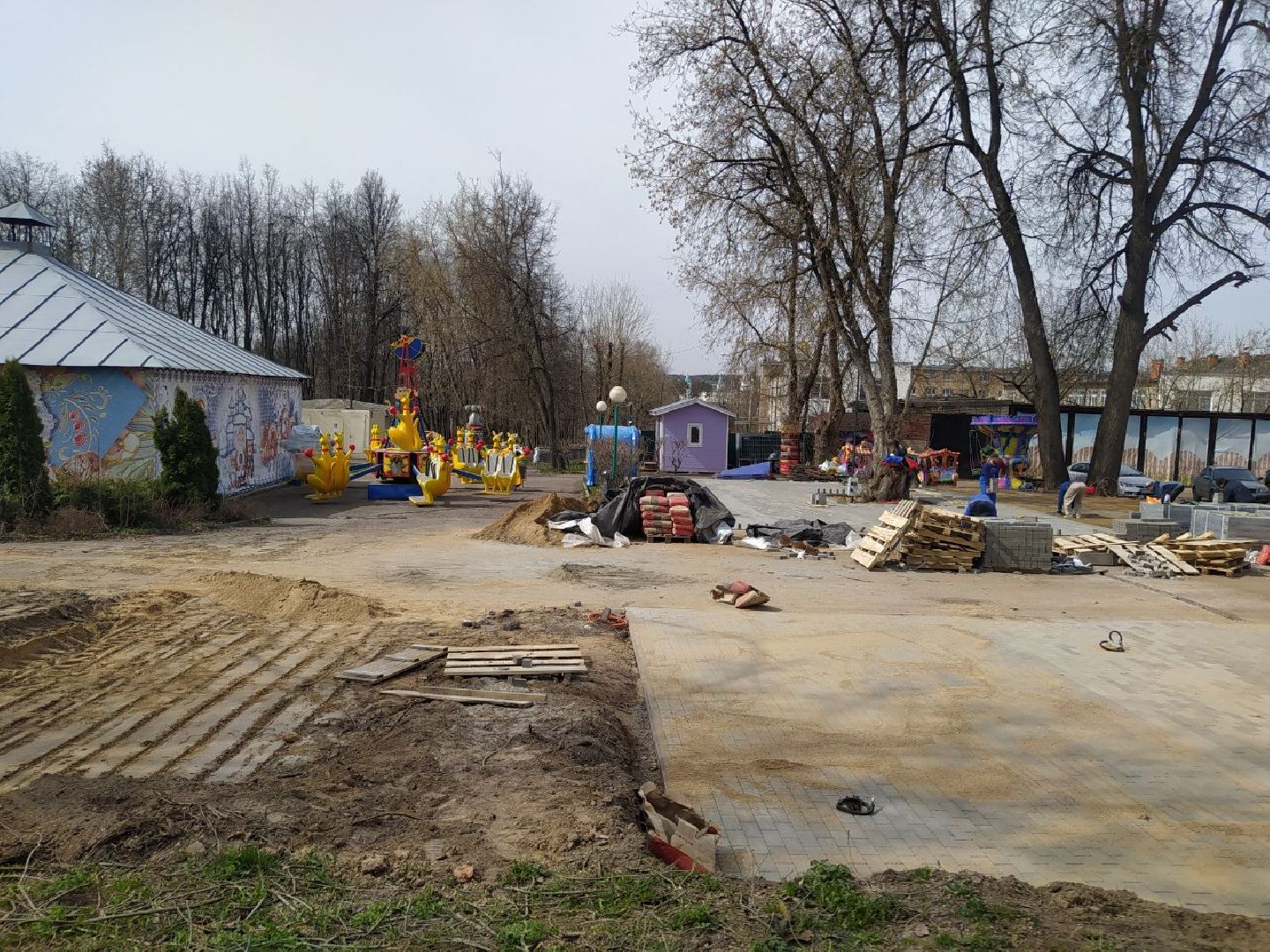 Истра, Парк аттракционов, аттракционы, майские праздники