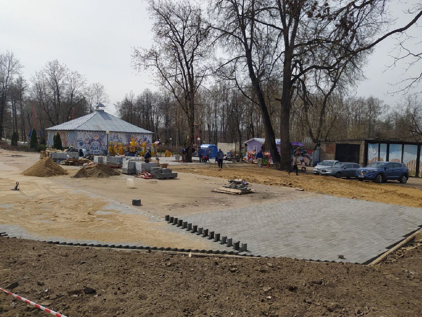 Истра, Парк аттракционов, аттракционы, майские праздники