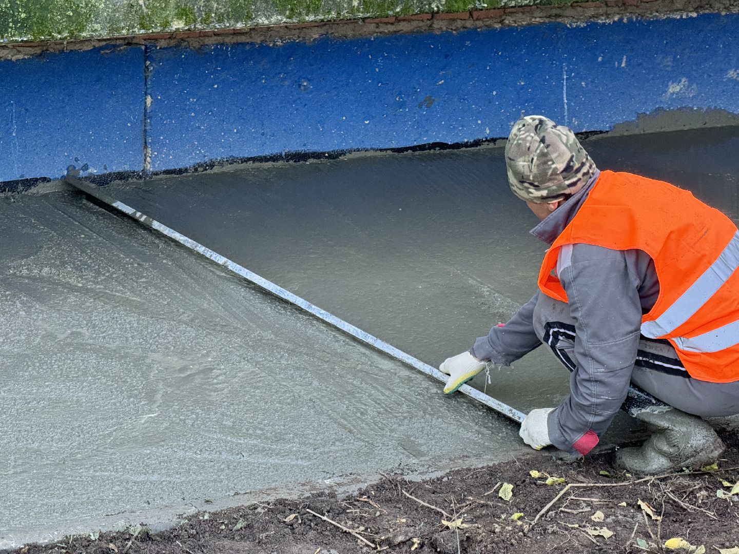 шаховская, отмостка, ремонт фасада, ремонт фасада дома,