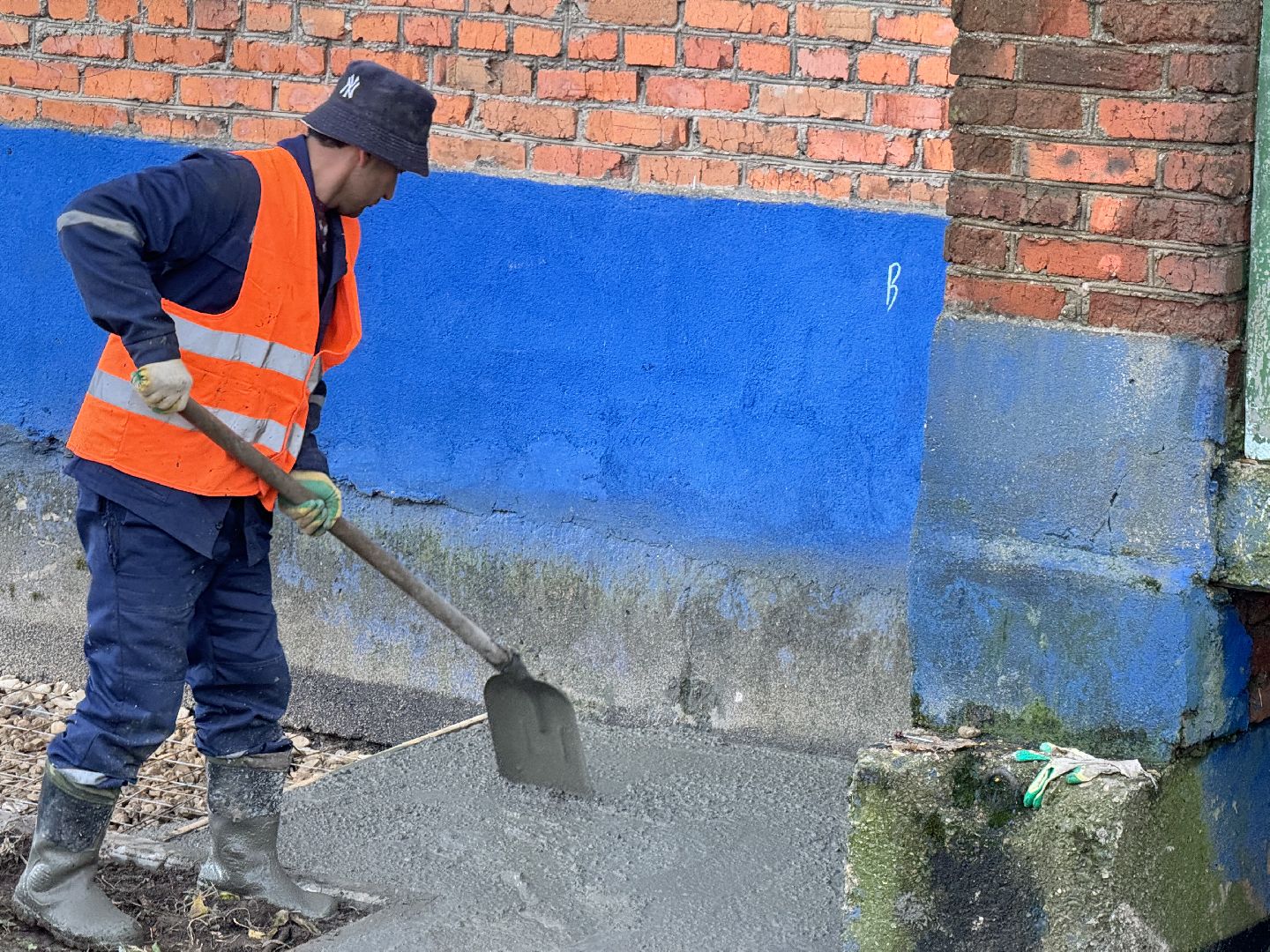 шаховская, отмостка, ремонт фасада, ремонт фасада дома,