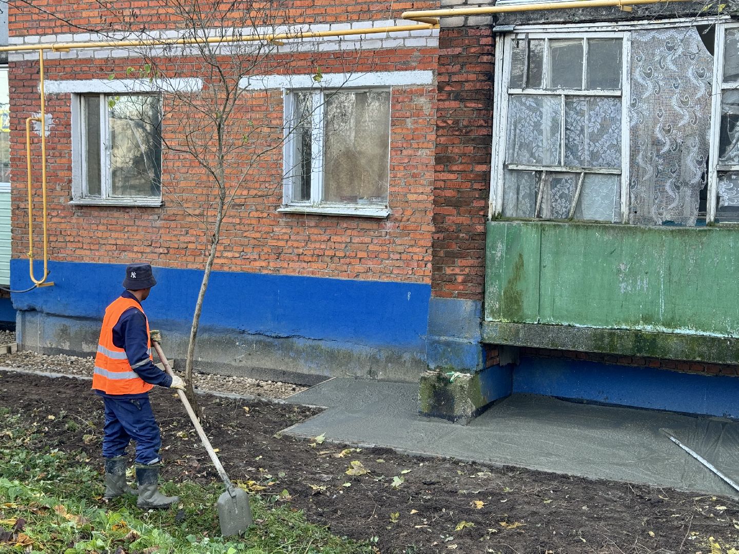 шаховская, отмостка, ремонт фасада, ремонт фасада дома,