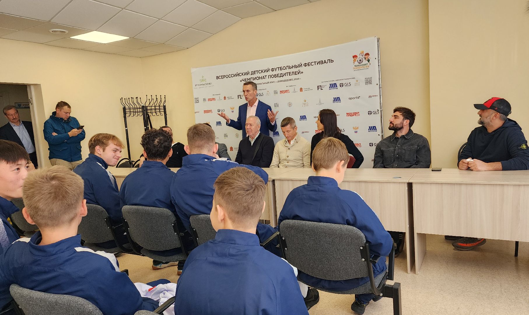 Домодедово, Подмосковье, Футбол, Алан Дзагоев, Евгений Алдонин, Александр Самедов, Дмитрий Сычев, Олег Романцев,