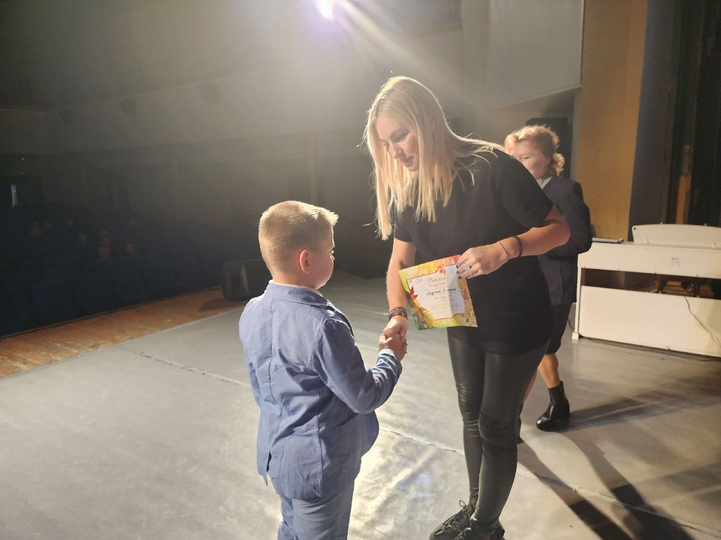 красноармейск, городской округ пушкинский, эстрада, конкурс эстрадной песни, осенний каприз,