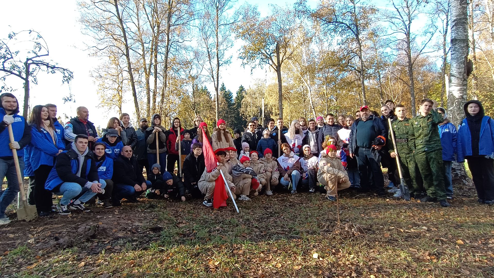 озеленение, лобня, посадка деревьев,