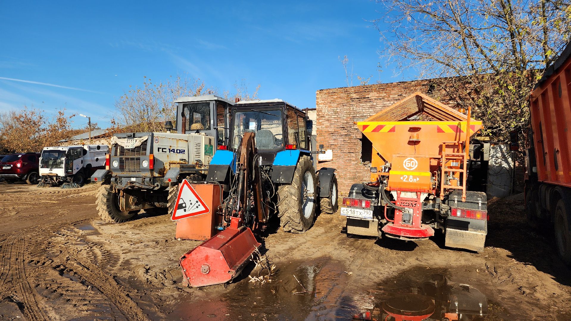 коммунальные службы, подготовка к зимнему периоду, коммунальная техника, Старая Купавна, Богородский городской округ,