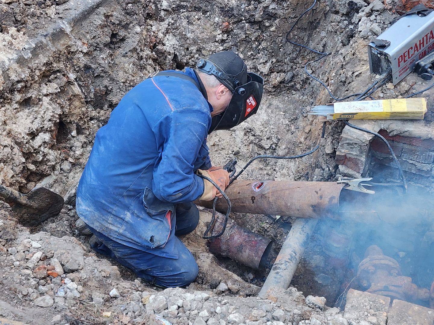 Чехов, улица Полиграфистов, ремонт теплотрассы, устранение утечки теплоносителя, восстановление теплоснабжения, пуск отопления,